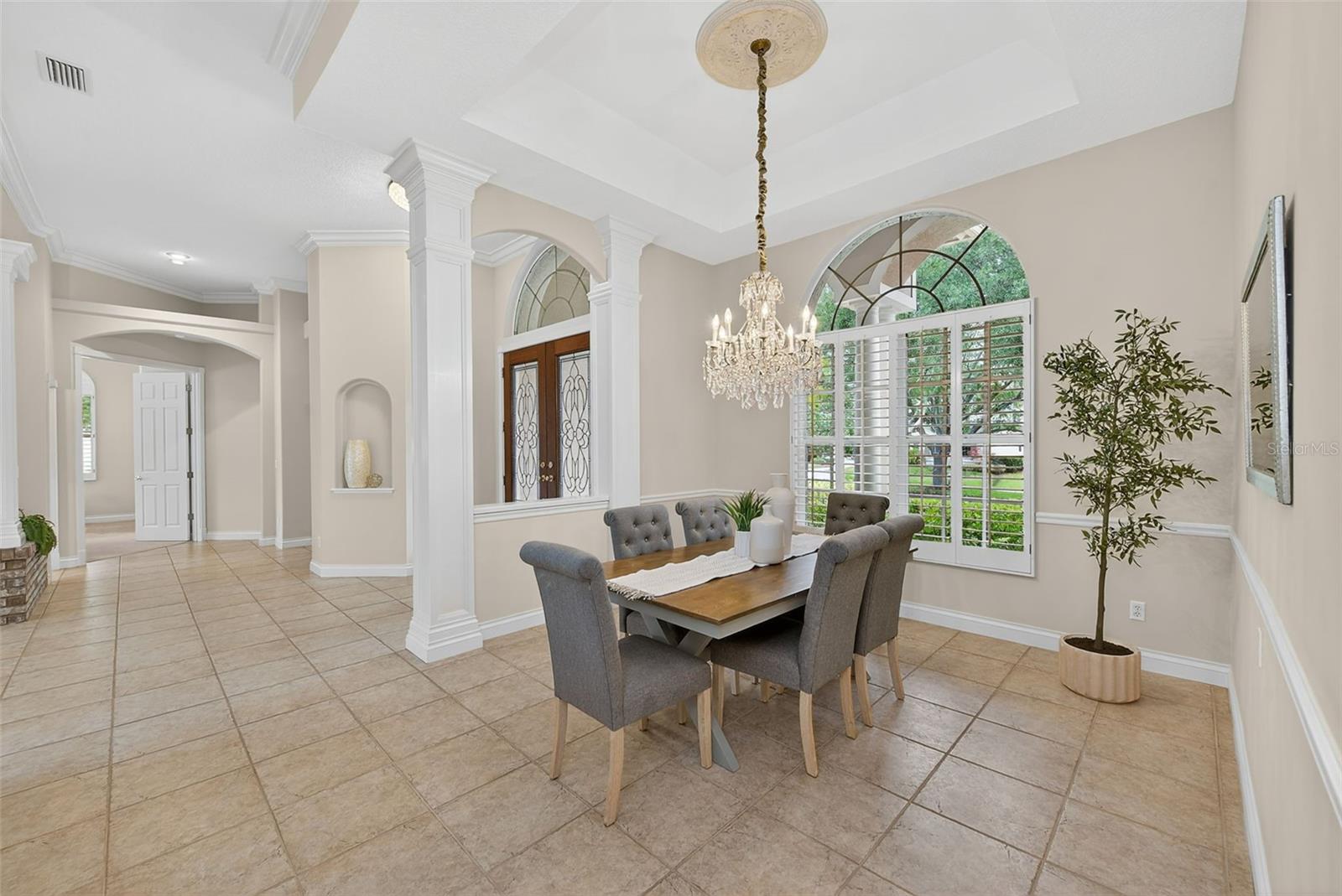 Listing photo id 9 for 7640 Hunter Lane N