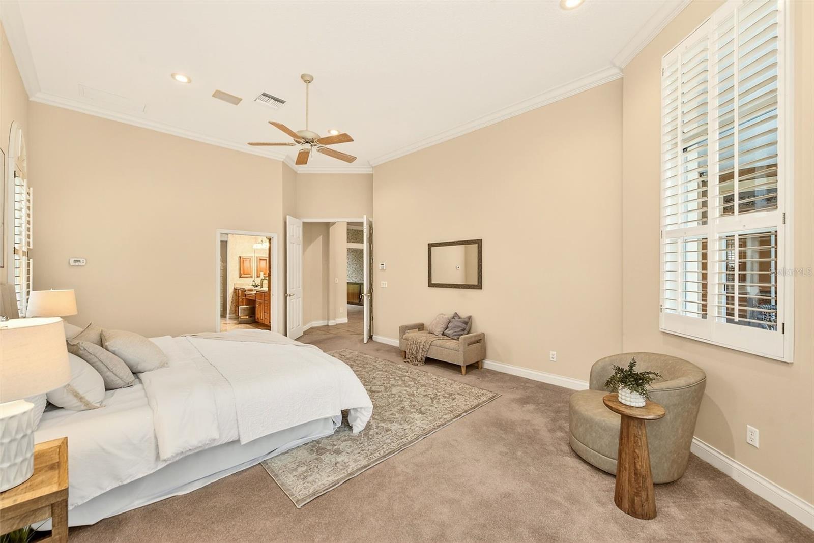 Listing photo id 25 for 7640 Hunter Lane N