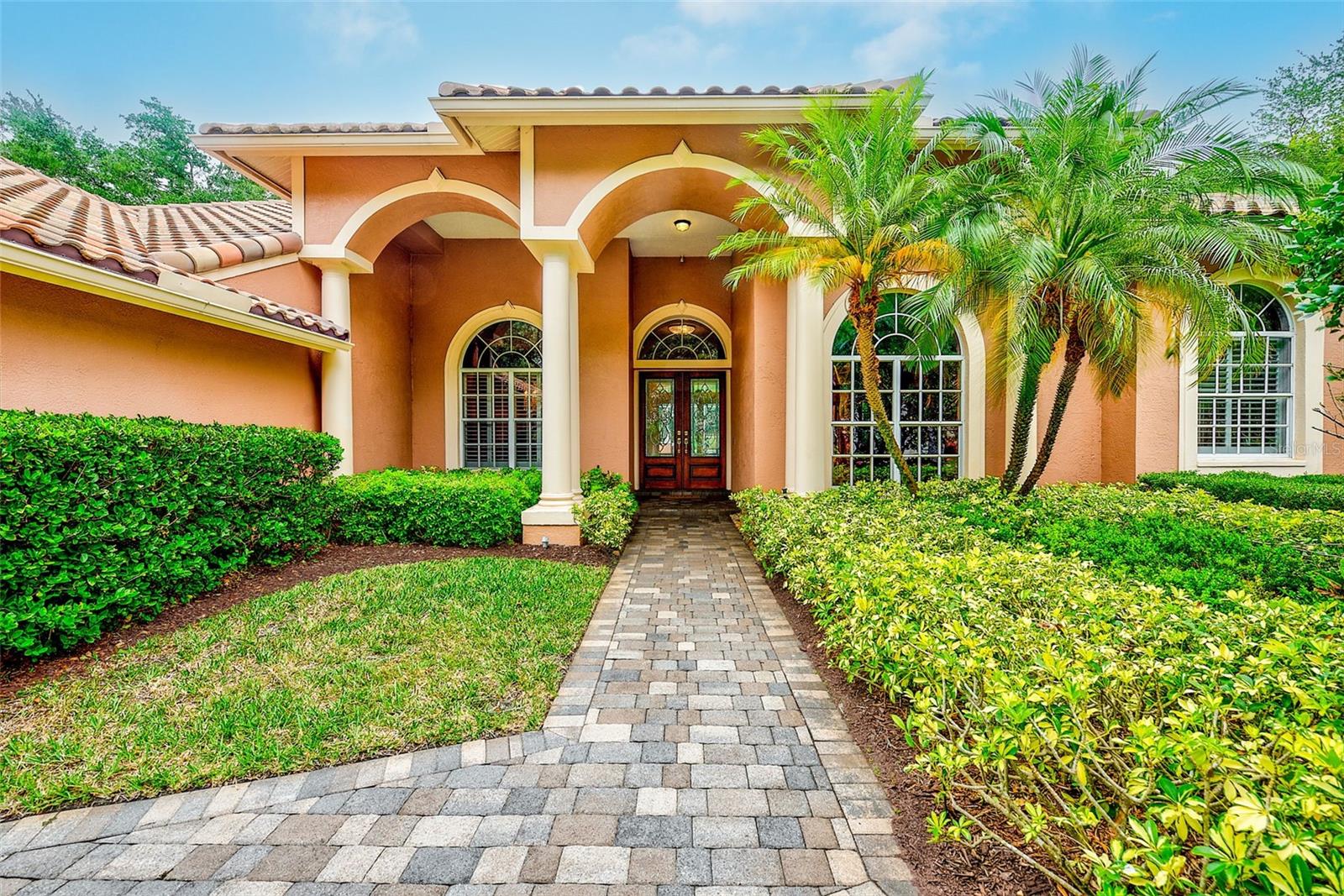 Listing photo id 1 for 7640 Hunter Lane N