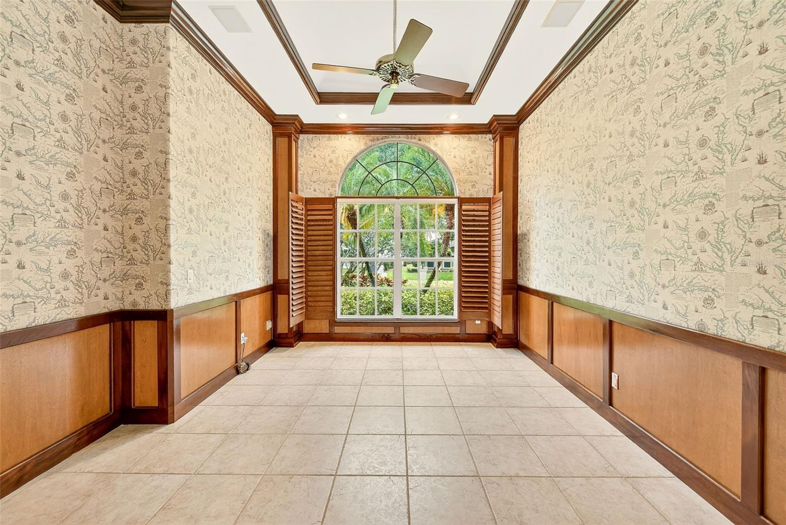 Listing photo id 29 for 7640 Hunter Lane N