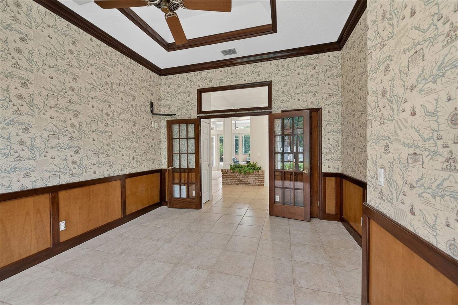 Listing photo id 30 for 7640 Hunter Lane N