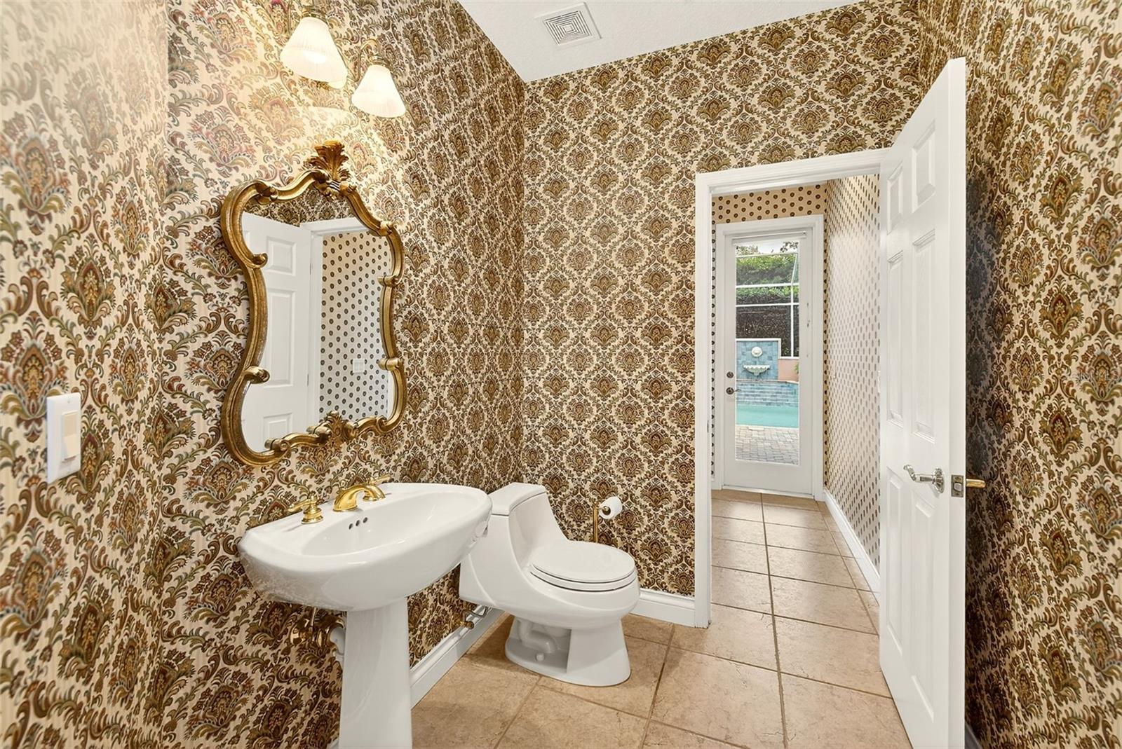 Listing photo id 31 for 7640 Hunter Lane N