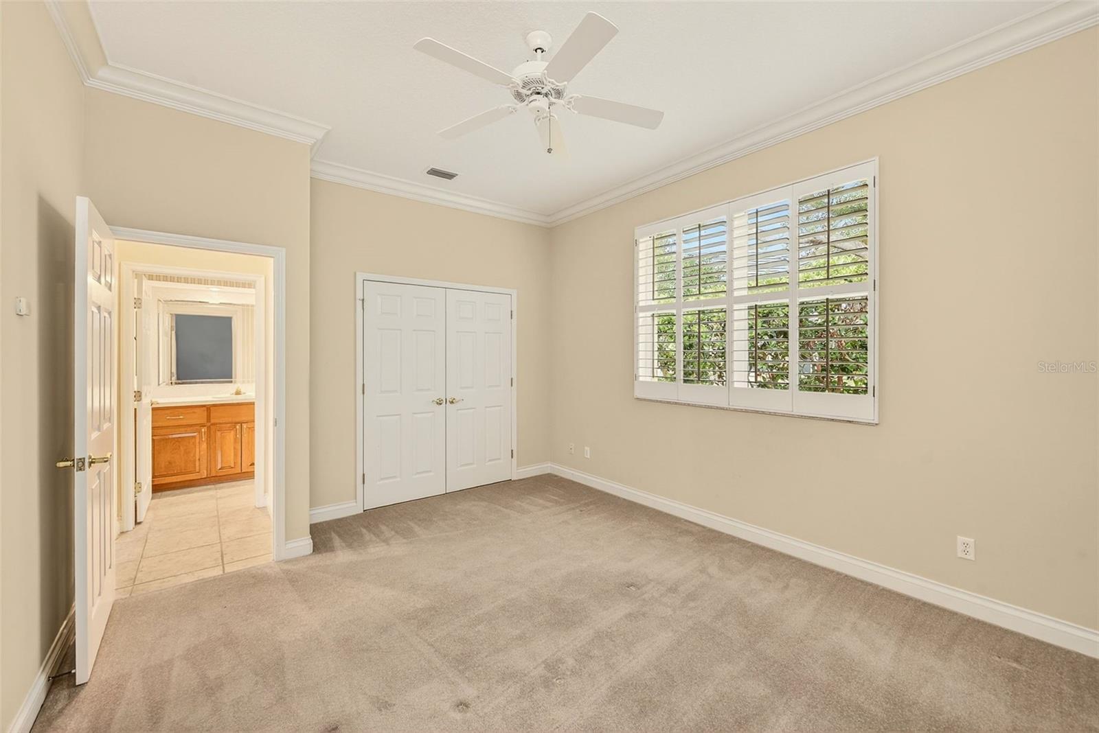 Listing photo id 38 for 7640 Hunter Lane N