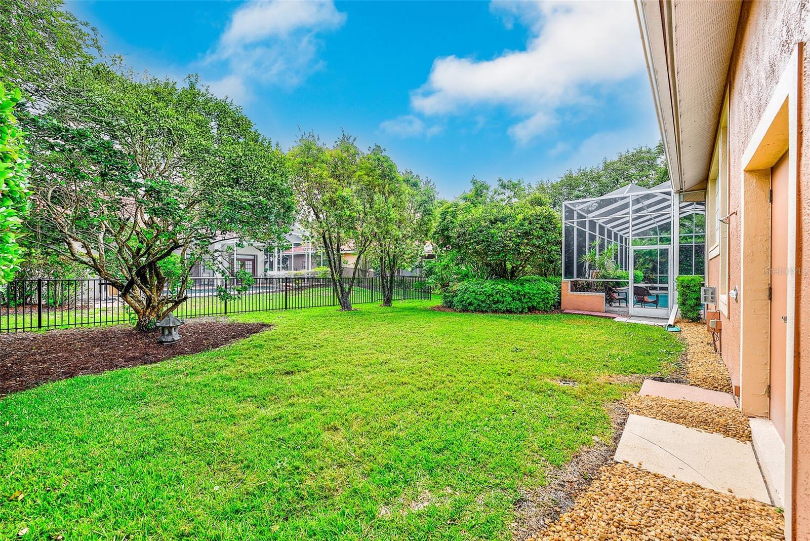 Listing photo id 49 for 7640 Hunter Lane N