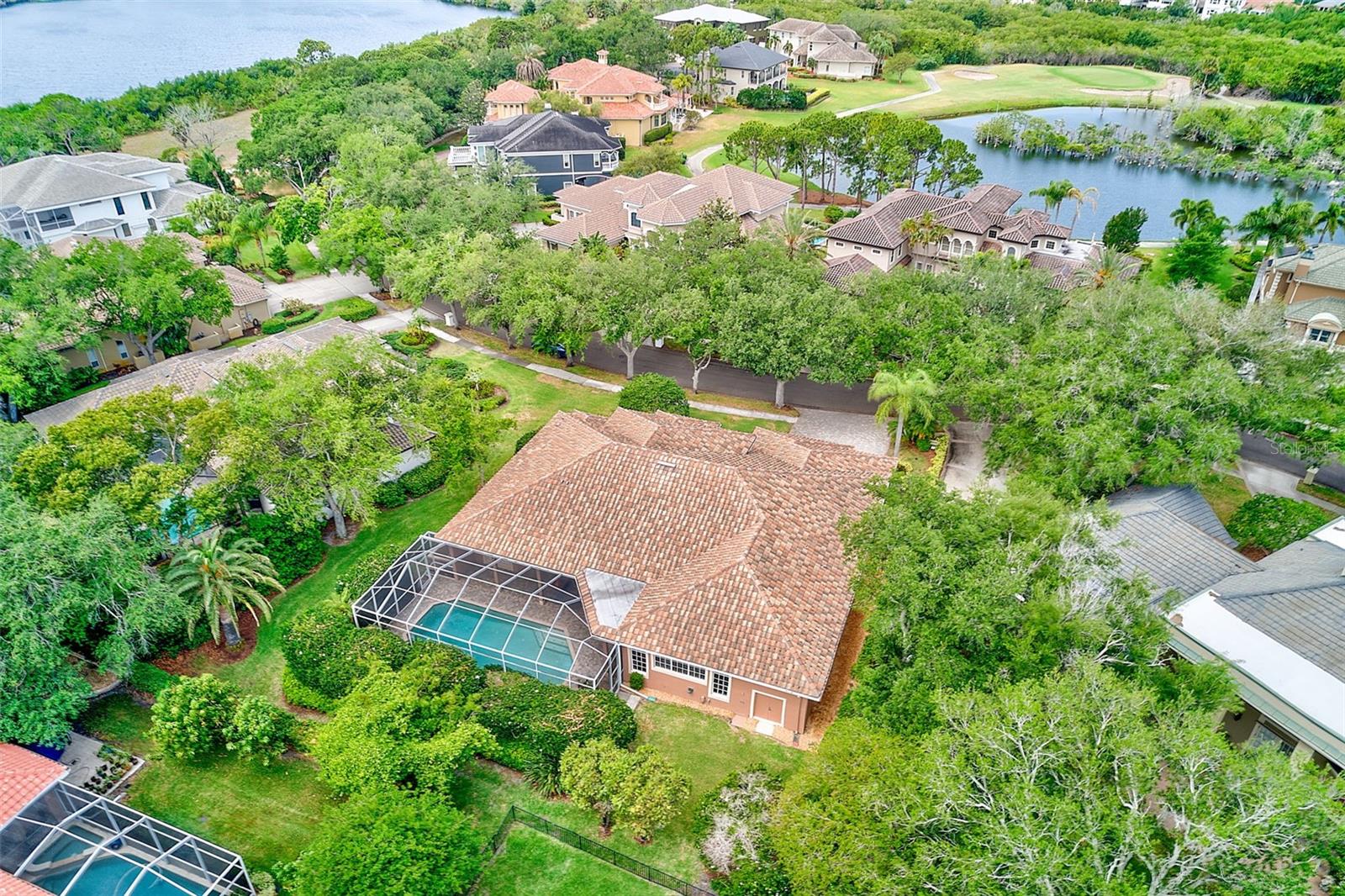 Listing photo id 55 for 7640 Hunter Lane N