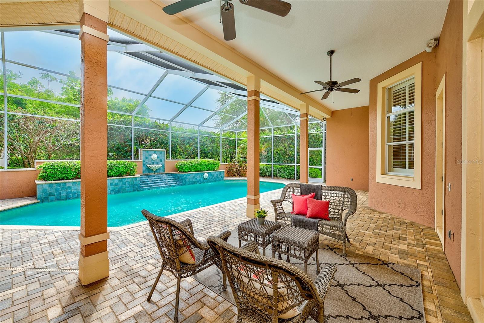 Listing photo id 4 for 7640 Hunter Lane N