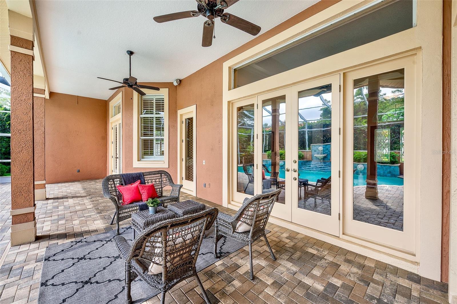 Listing photo id 5 for 7640 Hunter Lane N