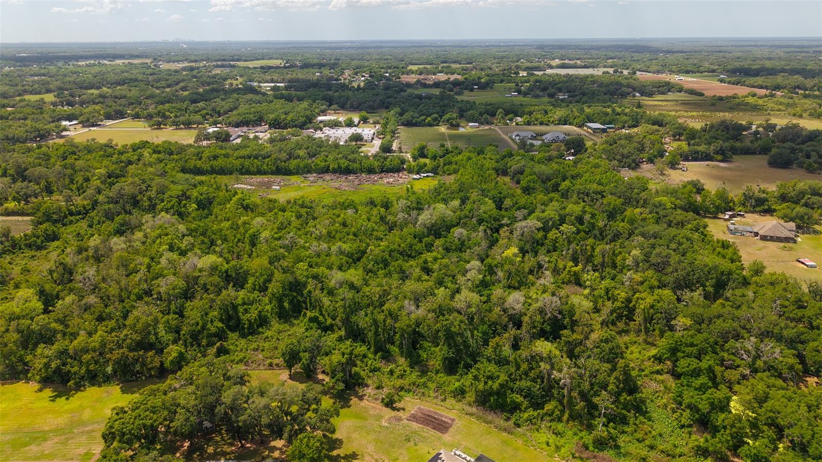 Listing photo id 12 for 3604 Cork Road