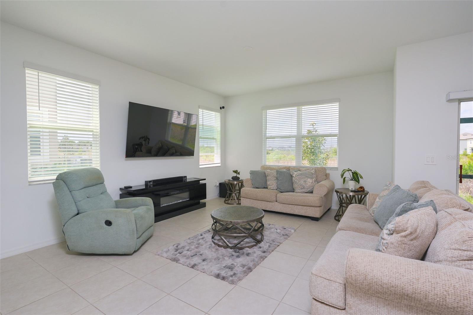 Image 12 of 53 For 10059 Trumpet Honeysuckle Way