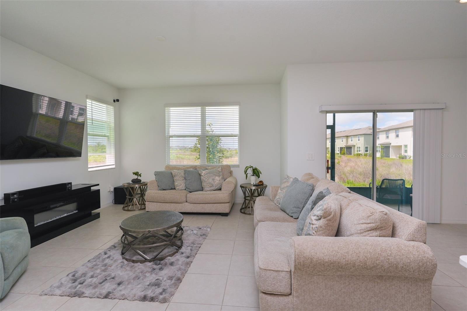 Image 13 of 53 For 10059 Trumpet Honeysuckle Way