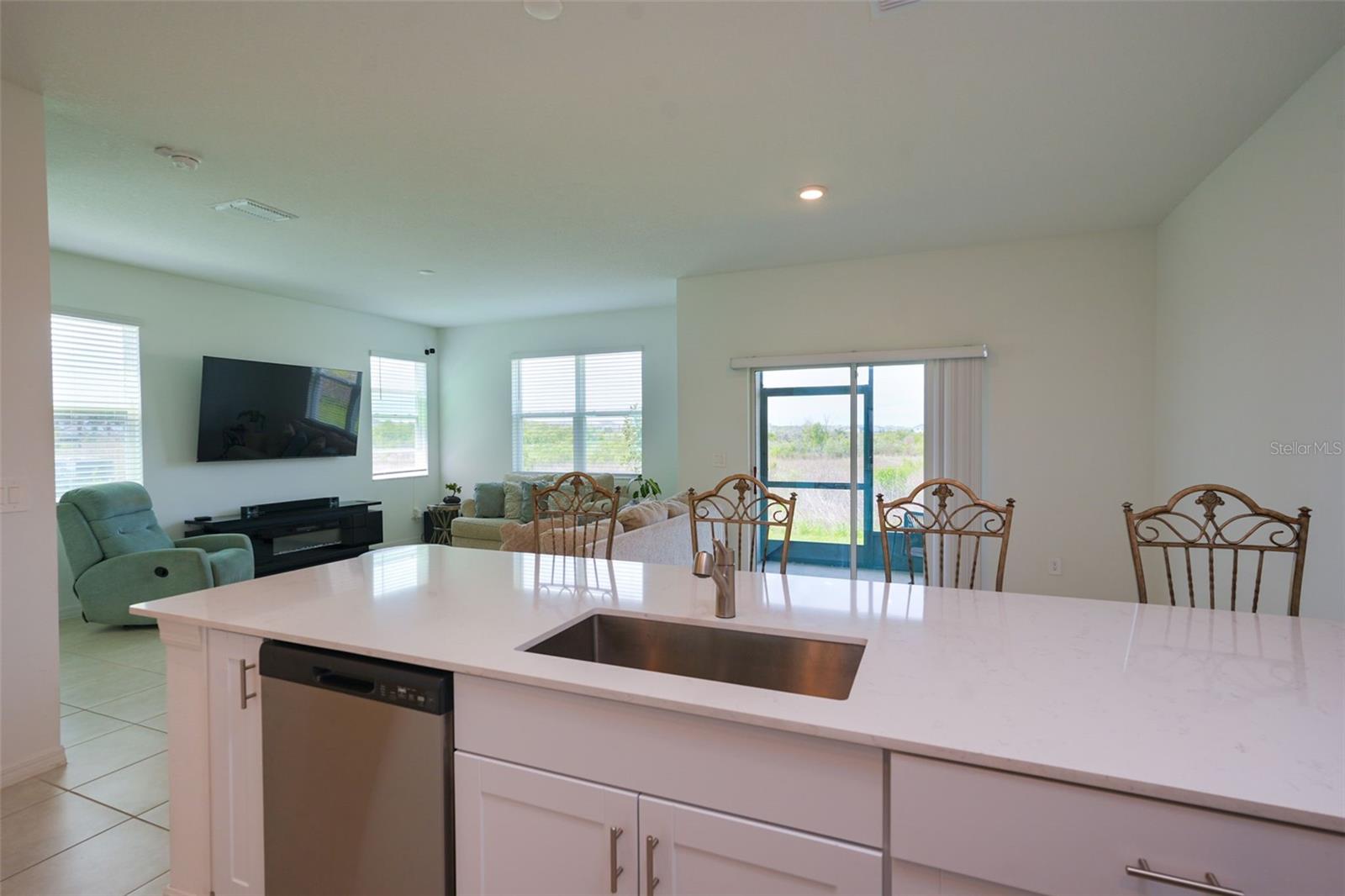 Image 21 of 53 For 10059 Trumpet Honeysuckle Way