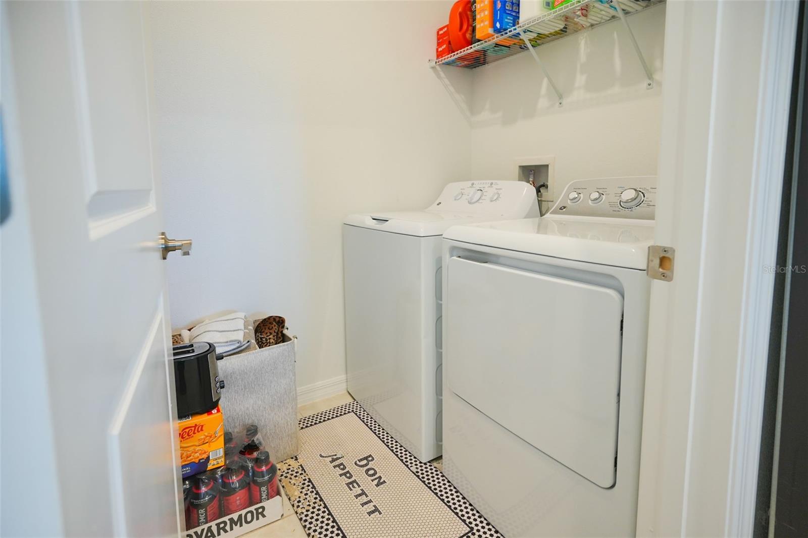 Image 22 of 53 For 10059 Trumpet Honeysuckle Way