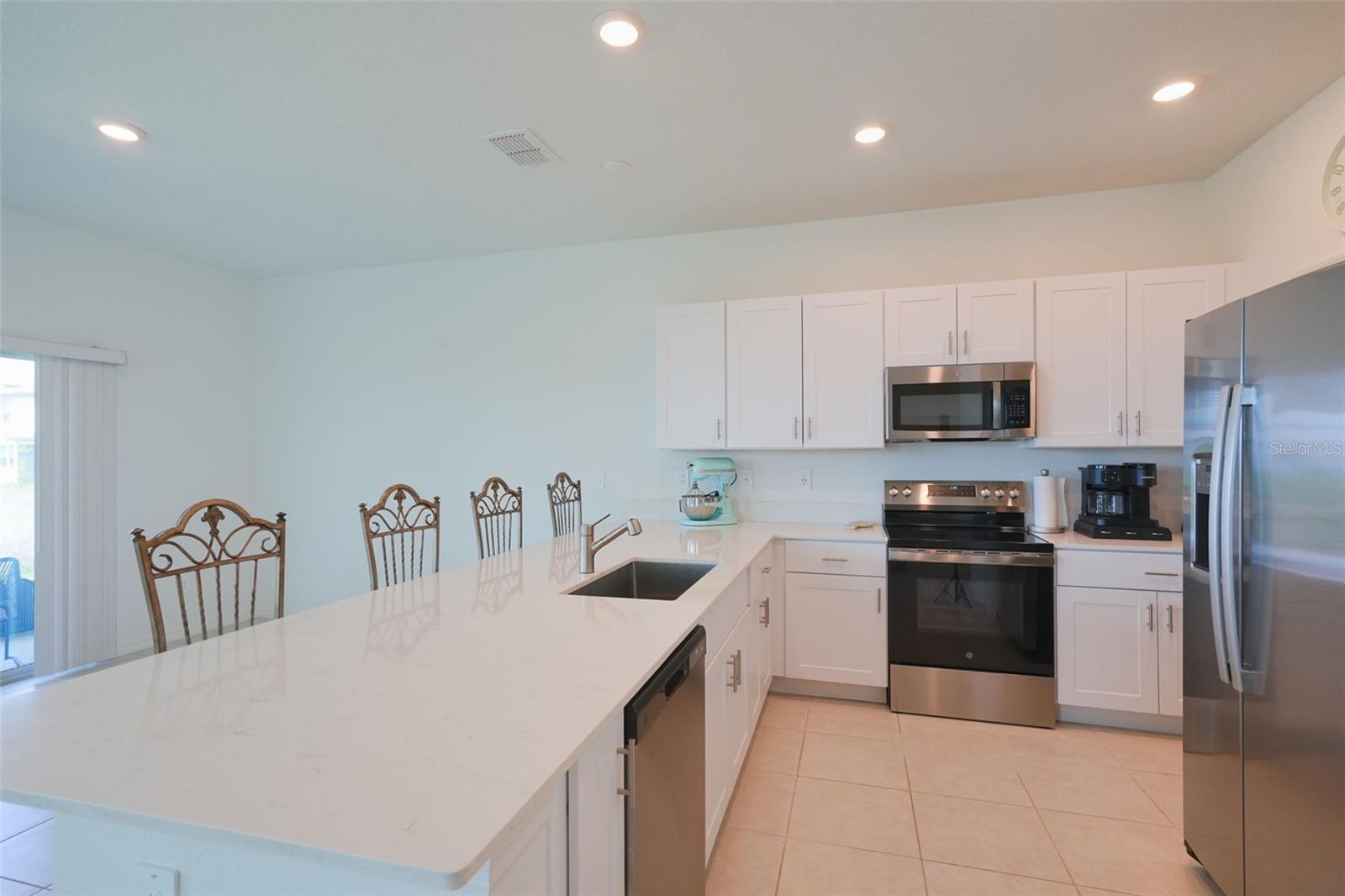 Image 25 of 53 For 10059 Trumpet Honeysuckle Way