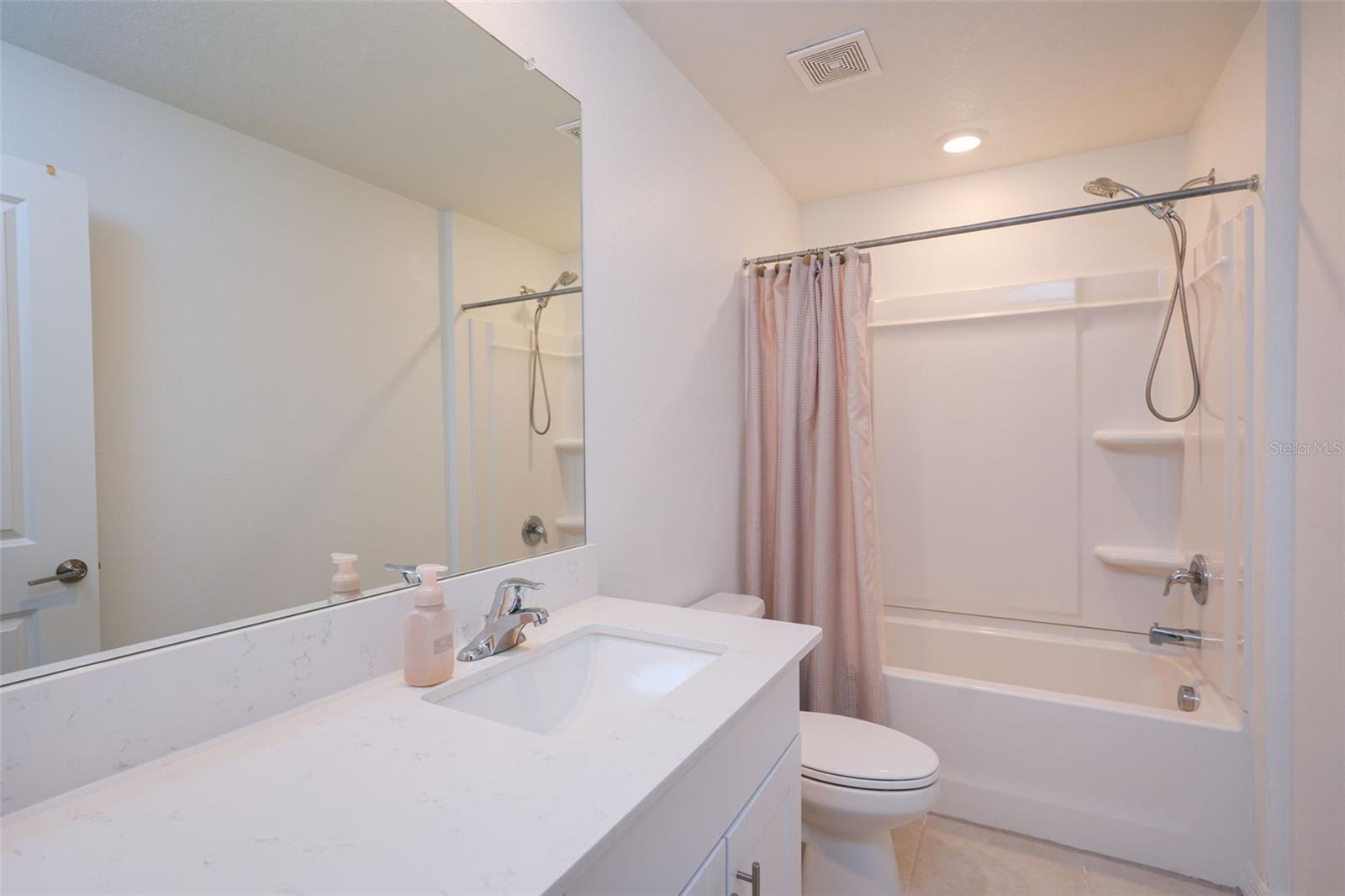 Image 31 of 53 For 10059 Trumpet Honeysuckle Way