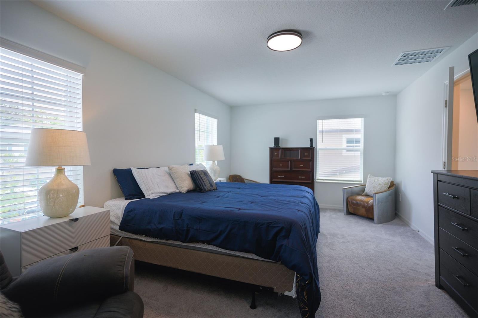 Image 34 of 53 For 10059 Trumpet Honeysuckle Way