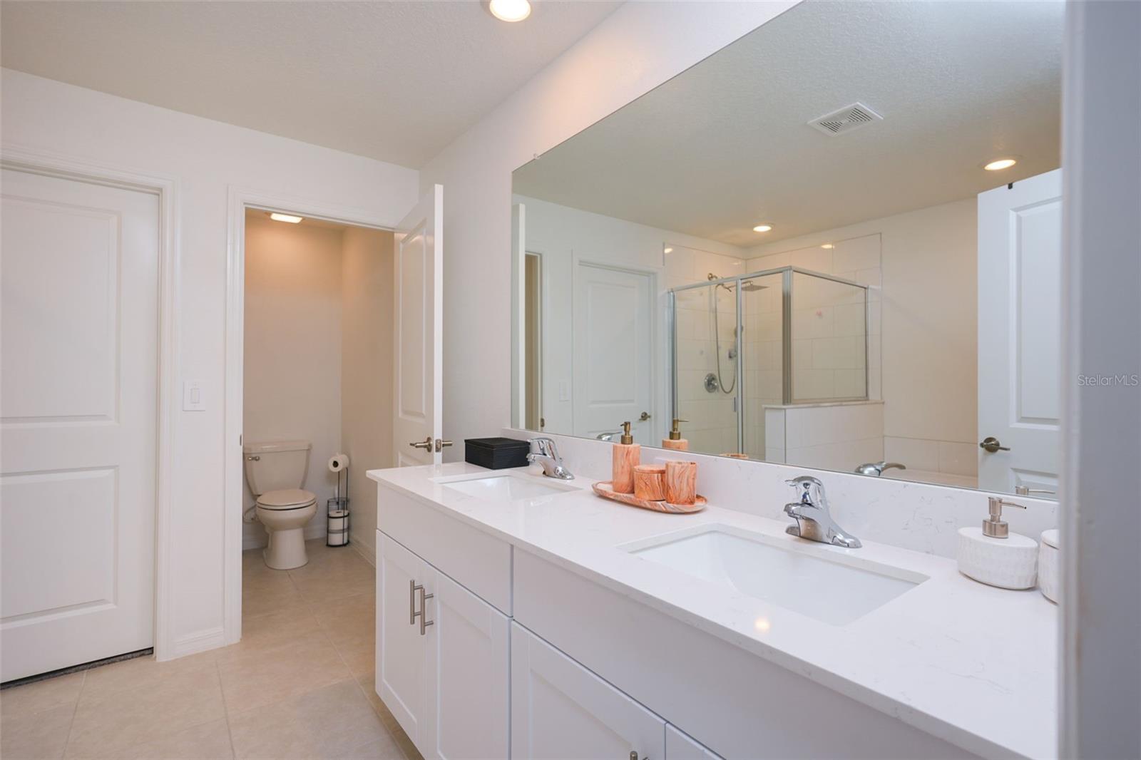 Image 35 of 53 For 10059 Trumpet Honeysuckle Way