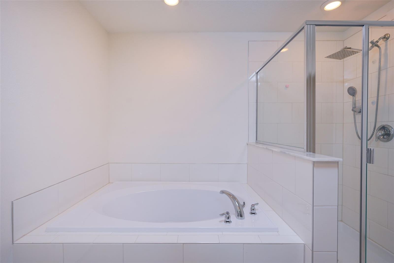 Image 36 of 53 For 10059 Trumpet Honeysuckle Way