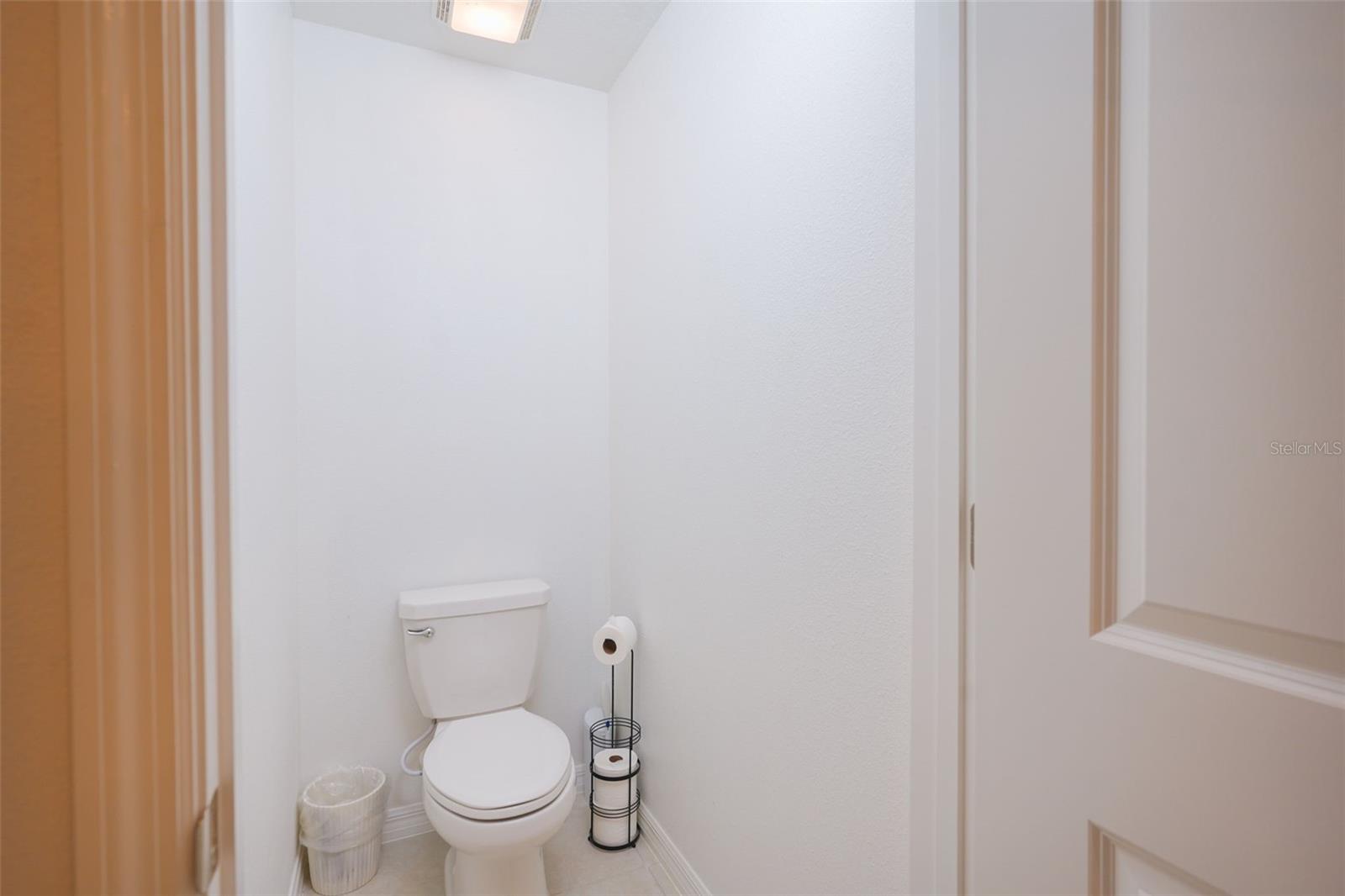 Image 38 of 53 For 10059 Trumpet Honeysuckle Way