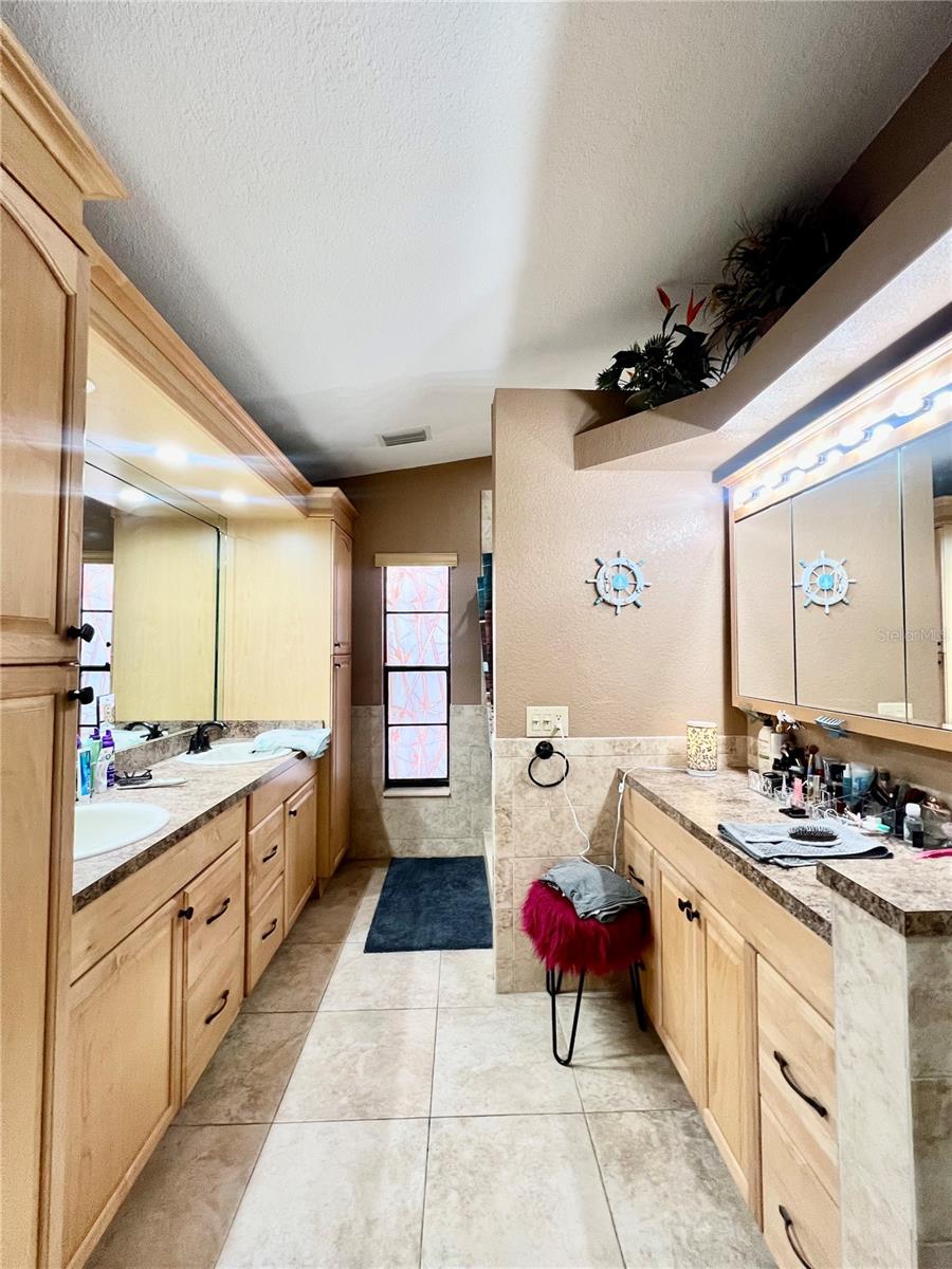 Image 24 of 44 For 5810 Redhawk Drive