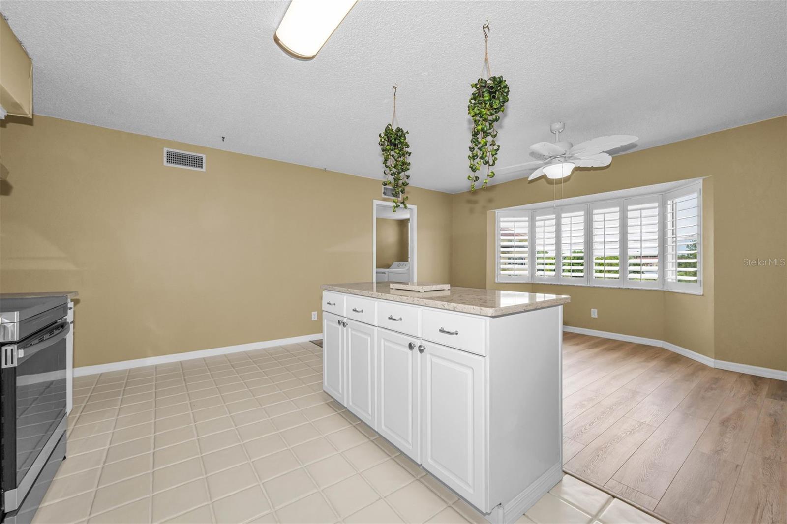 Image 13 of 70 For 2223 Philippine Drive 35