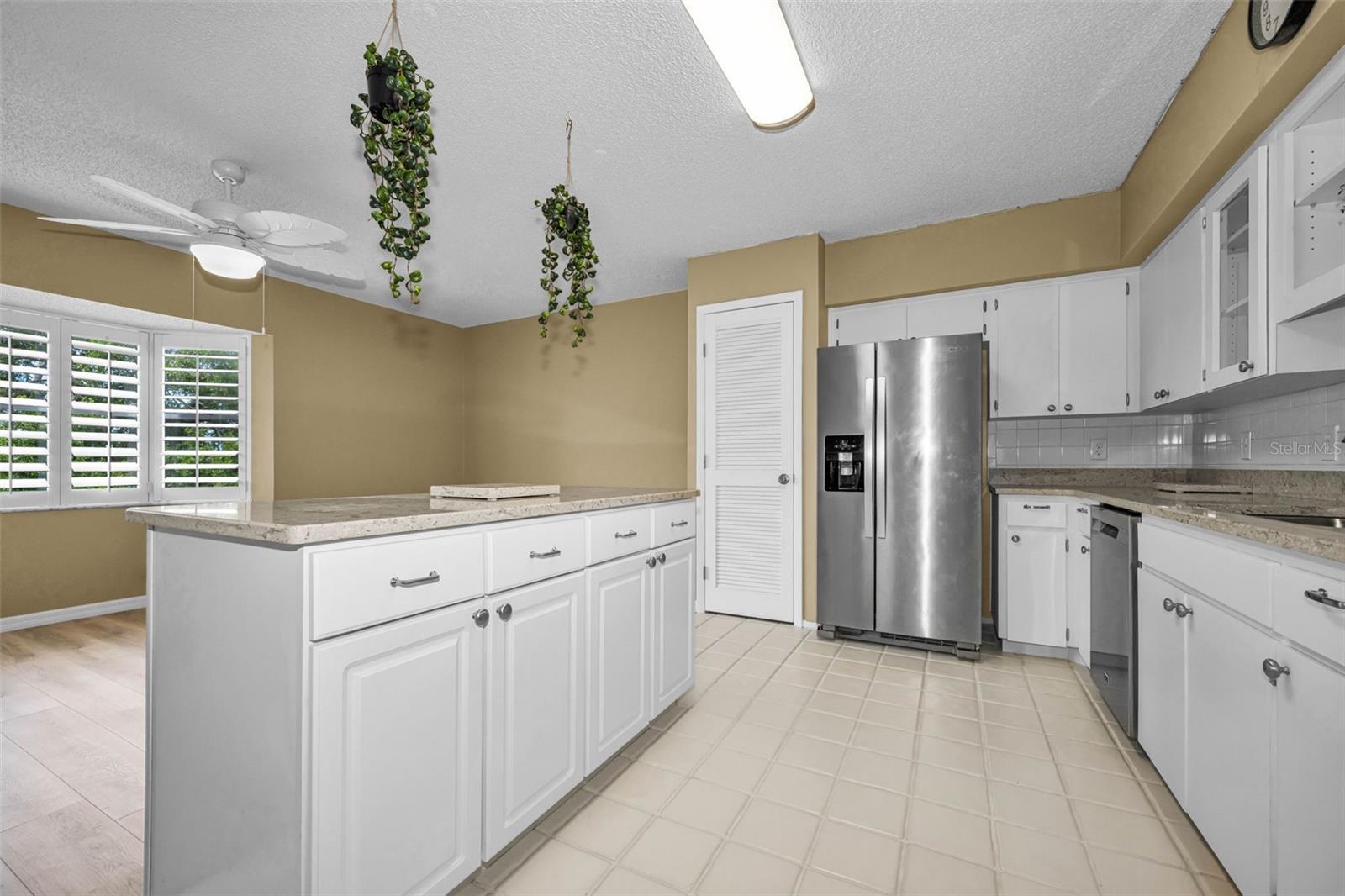 Image 14 of 70 For 2223 Philippine Drive 35