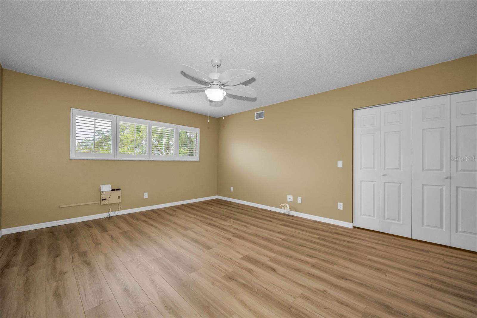 Image 26 of 70 For 2223 Philippine Drive 35