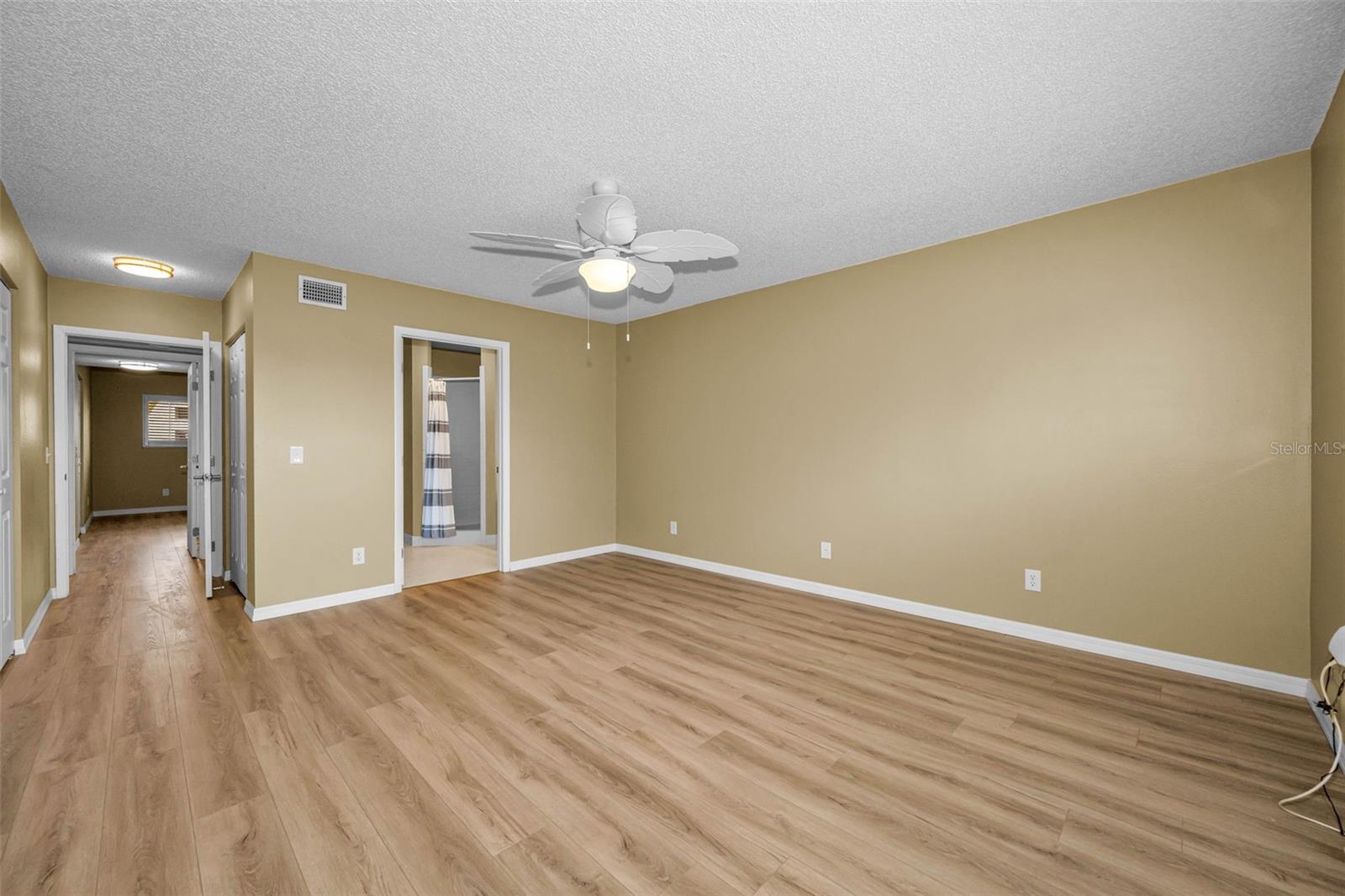 Image 27 of 70 For 2223 Philippine Drive 35