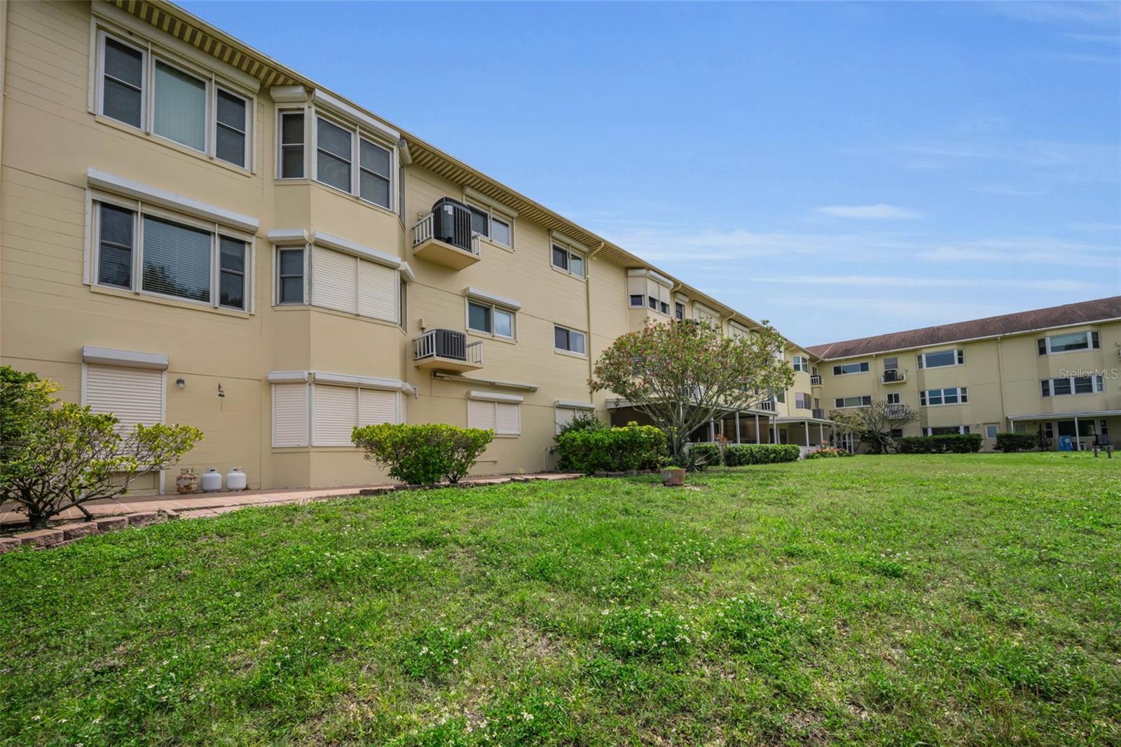 Image 45 of 70 For 2223 Philippine Drive 35