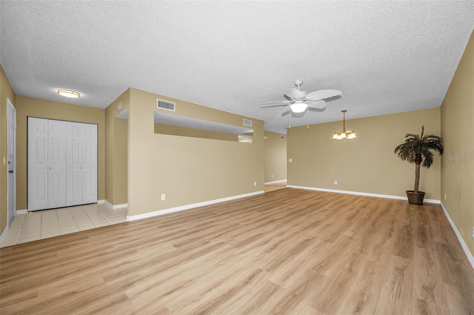 Image 7 of 70 For 2223 Philippine Drive 35