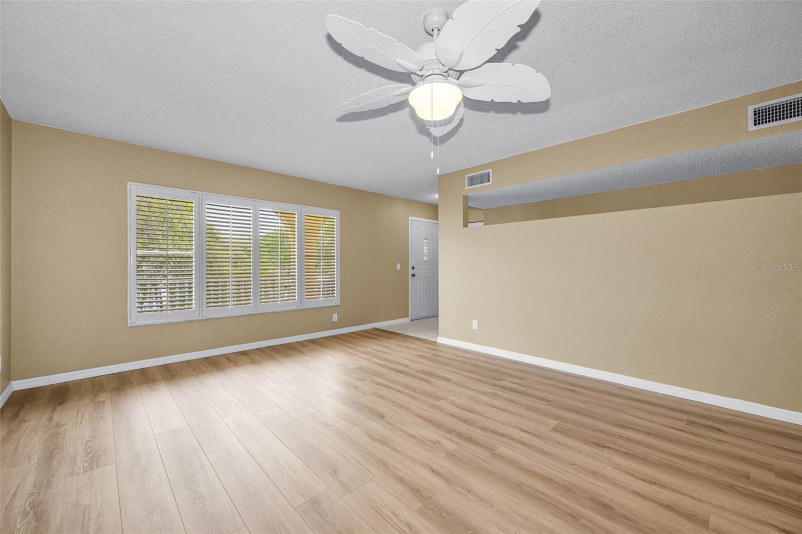 Image 8 of 70 For 2223 Philippine Drive 35