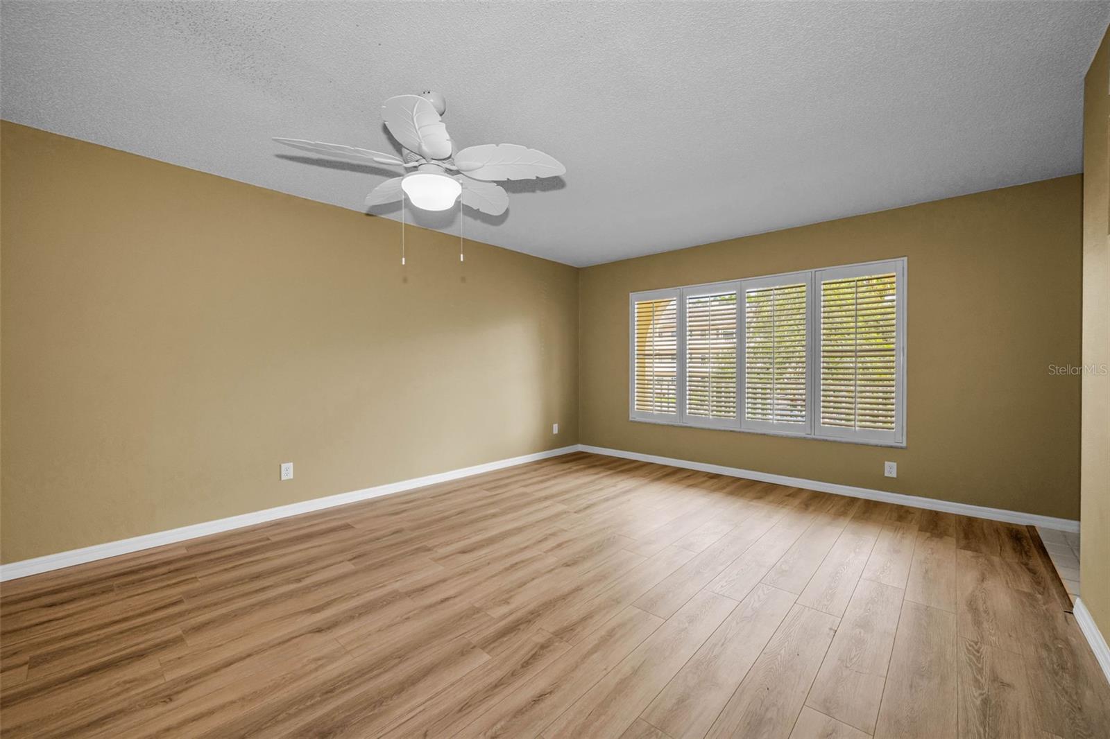 Image 9 of 70 For 2223 Philippine Drive 35