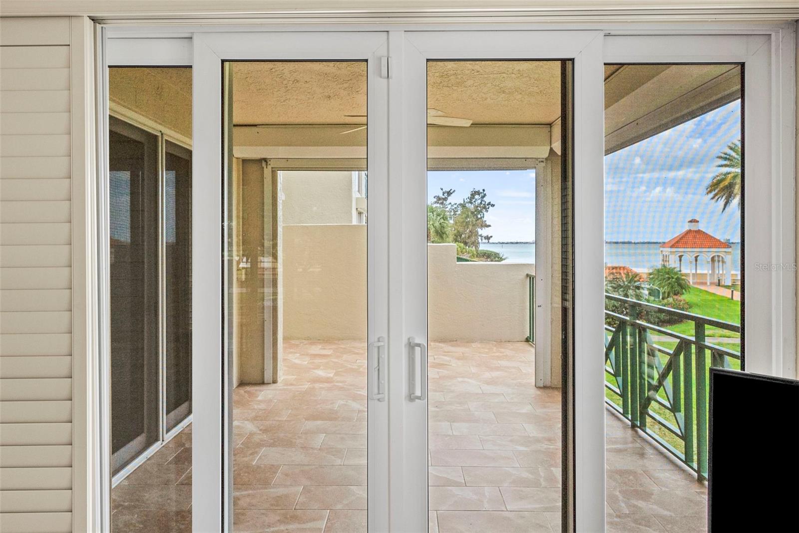 Image 11 of 63 For 4780 Dolphin Cay Lane S 109