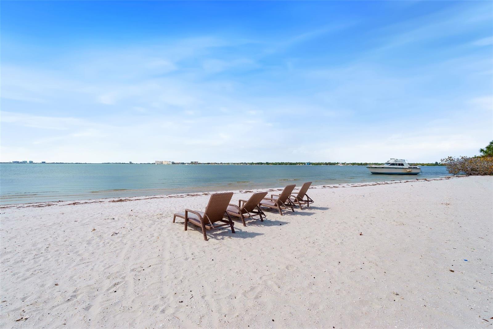 Image 33 of 63 For 4780 Dolphin Cay Lane S 109