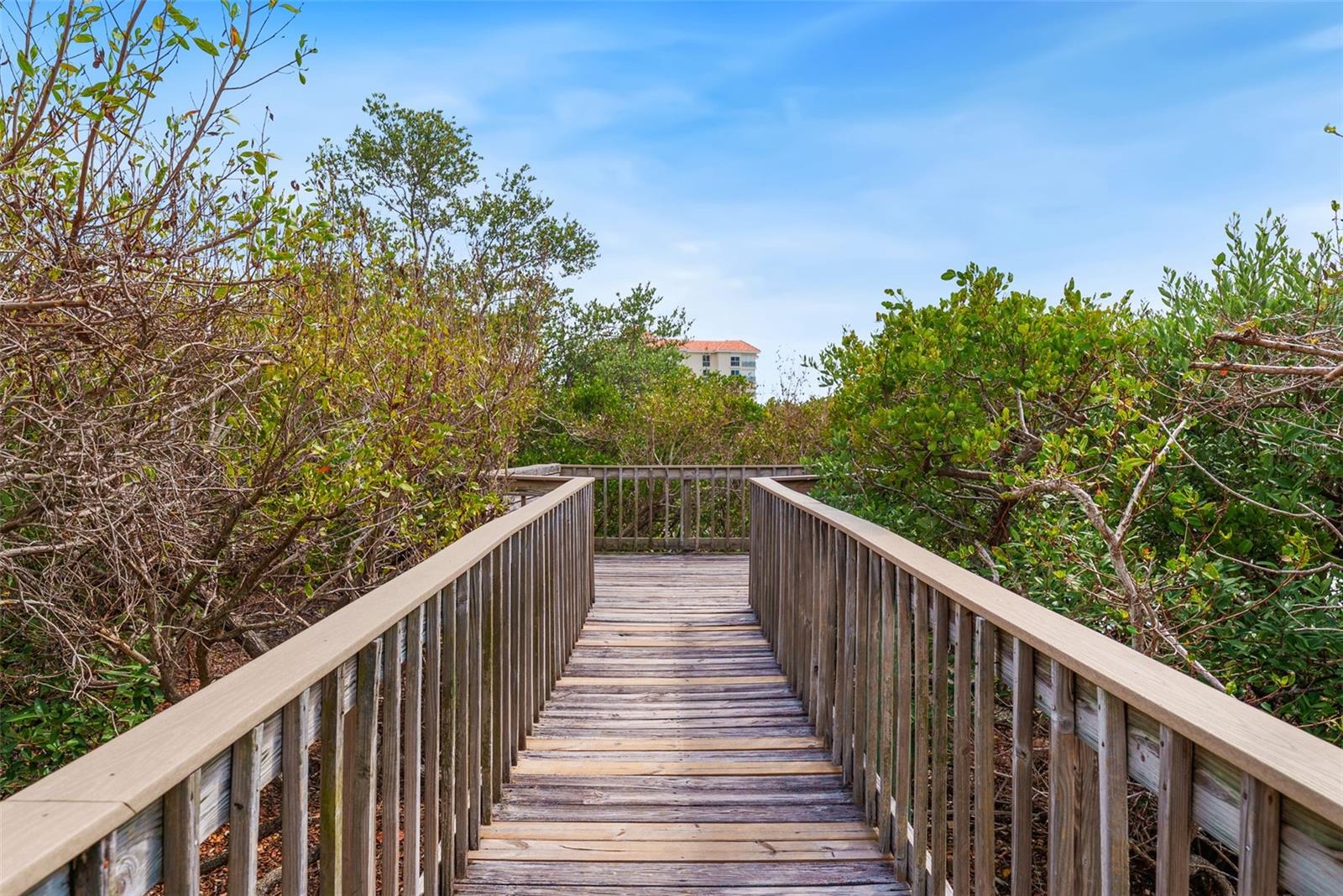 Image 36 of 63 For 4780 Dolphin Cay Lane S 109