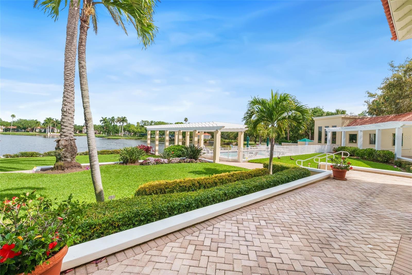 Image 45 of 63 For 4780 Dolphin Cay Lane S 109