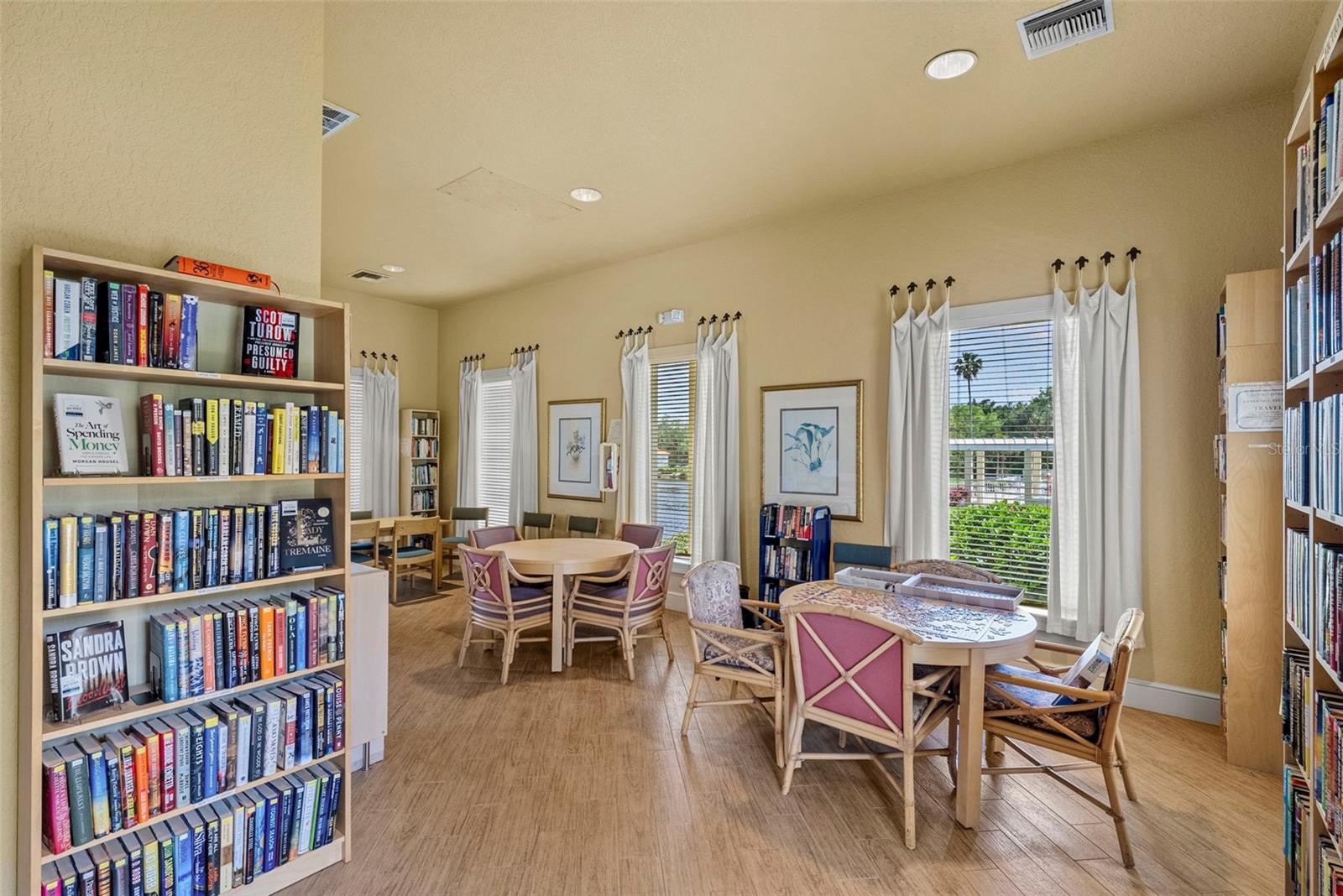 Image 54 of 63 For 4780 Dolphin Cay Lane S 109