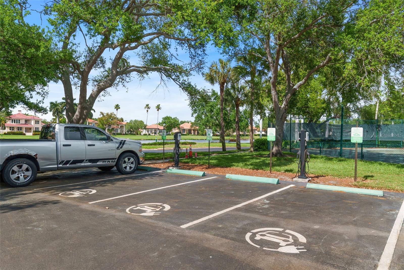 Image 57 of 63 For 4780 Dolphin Cay Lane S 109