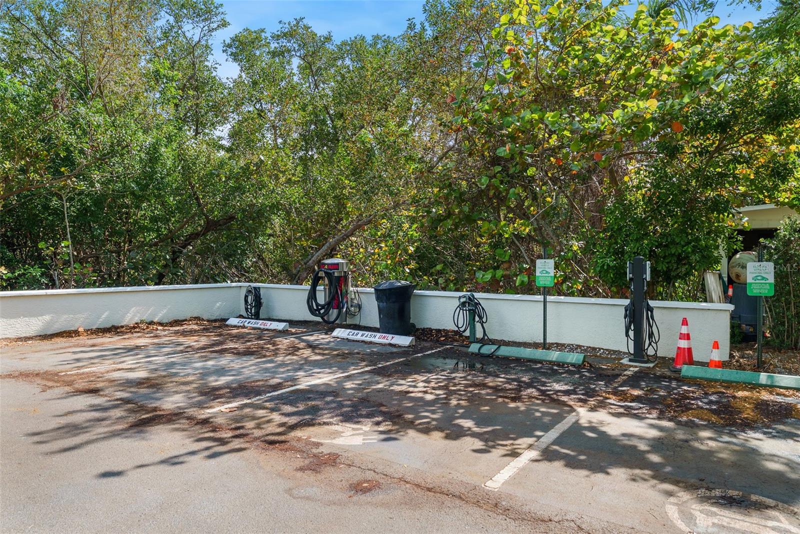 Image 58 of 63 For 4780 Dolphin Cay Lane S 109