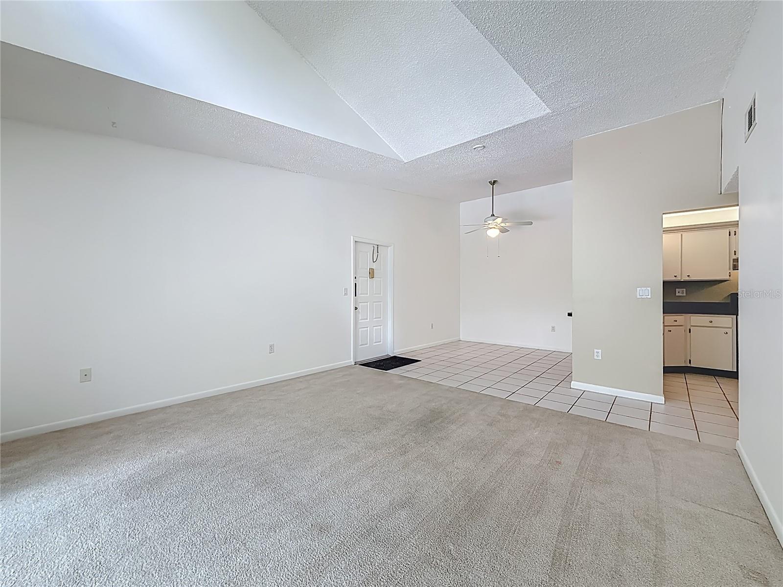 Image 10 of 53 For 1372 Pine Ridge Circle E H3