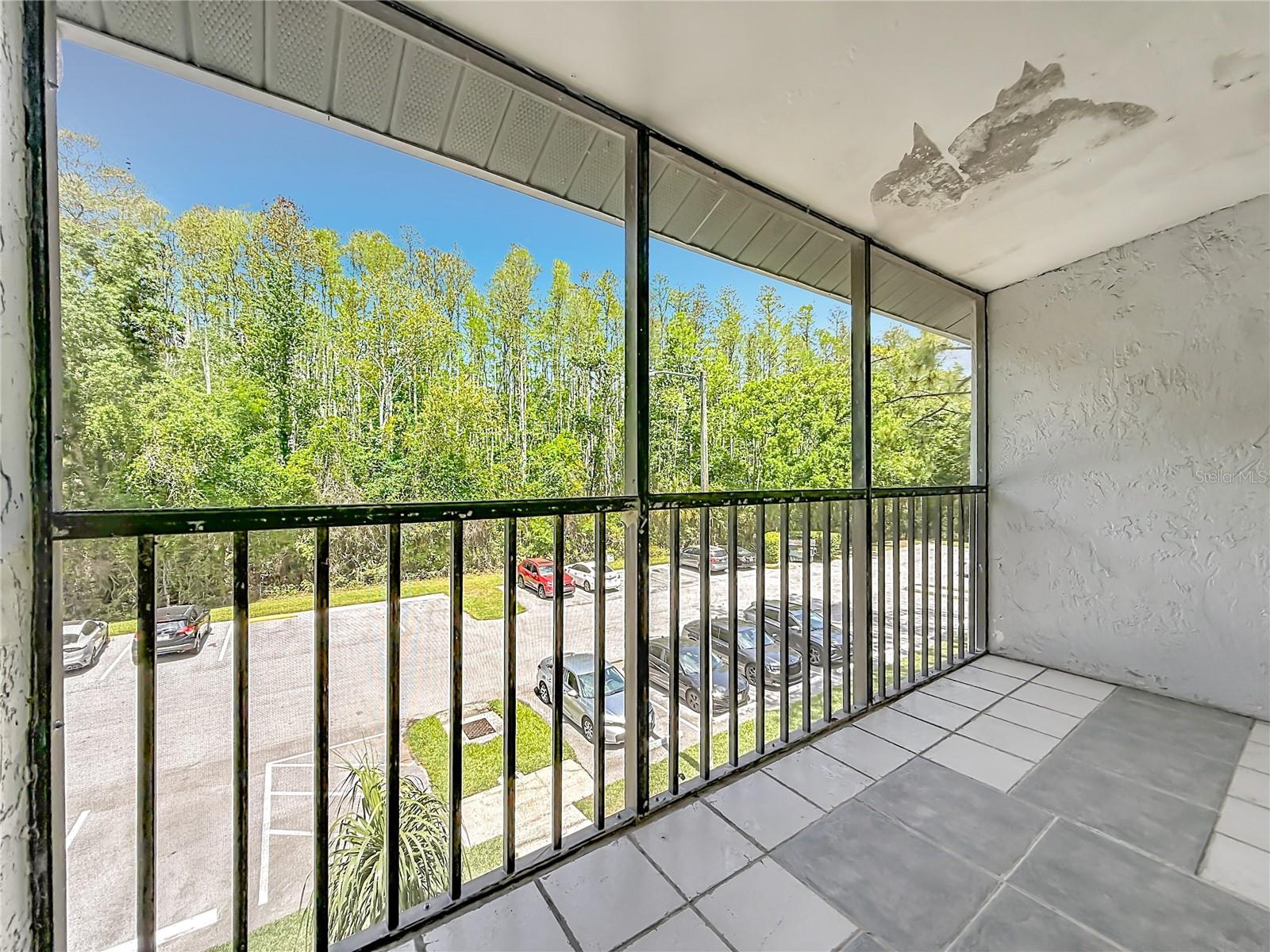 Image 35 of 53 For 1372 Pine Ridge Circle E H3