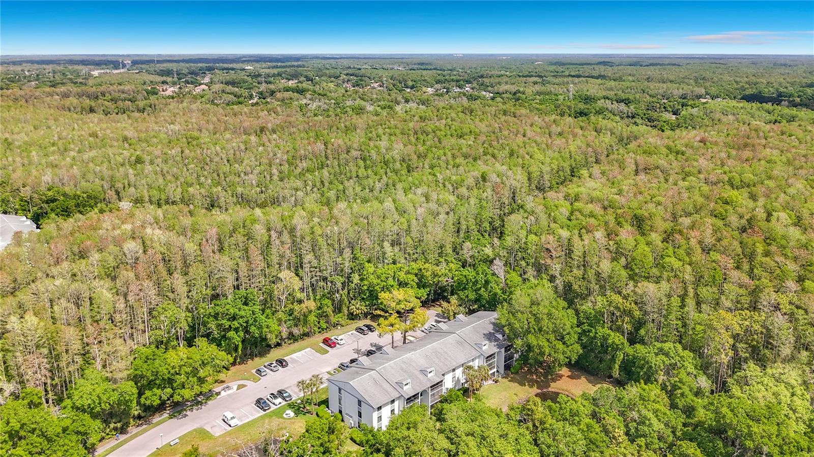 Image 37 of 53 For 1372 Pine Ridge Circle E H3