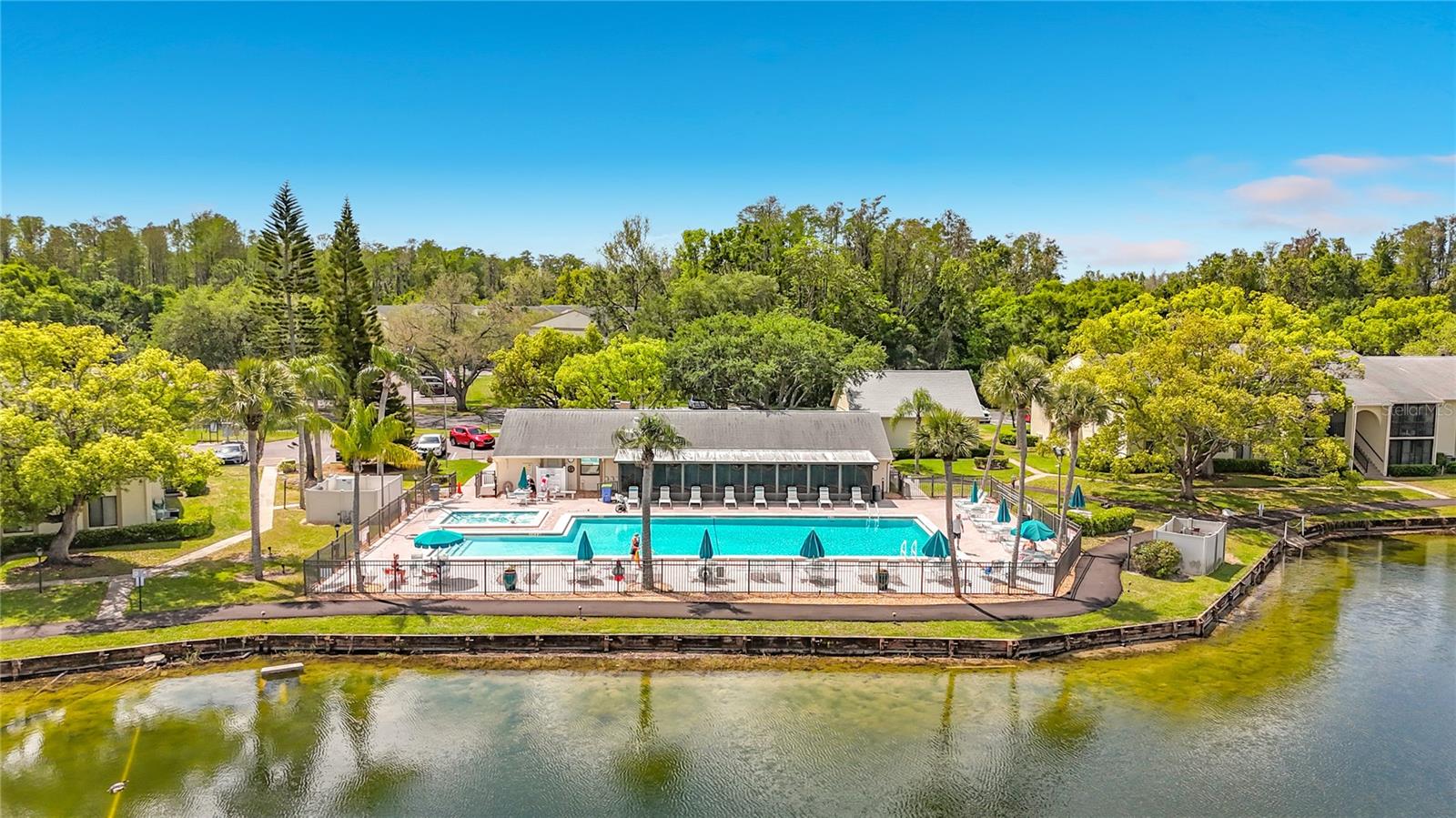 Image 41 of 53 For 1372 Pine Ridge Circle E H3