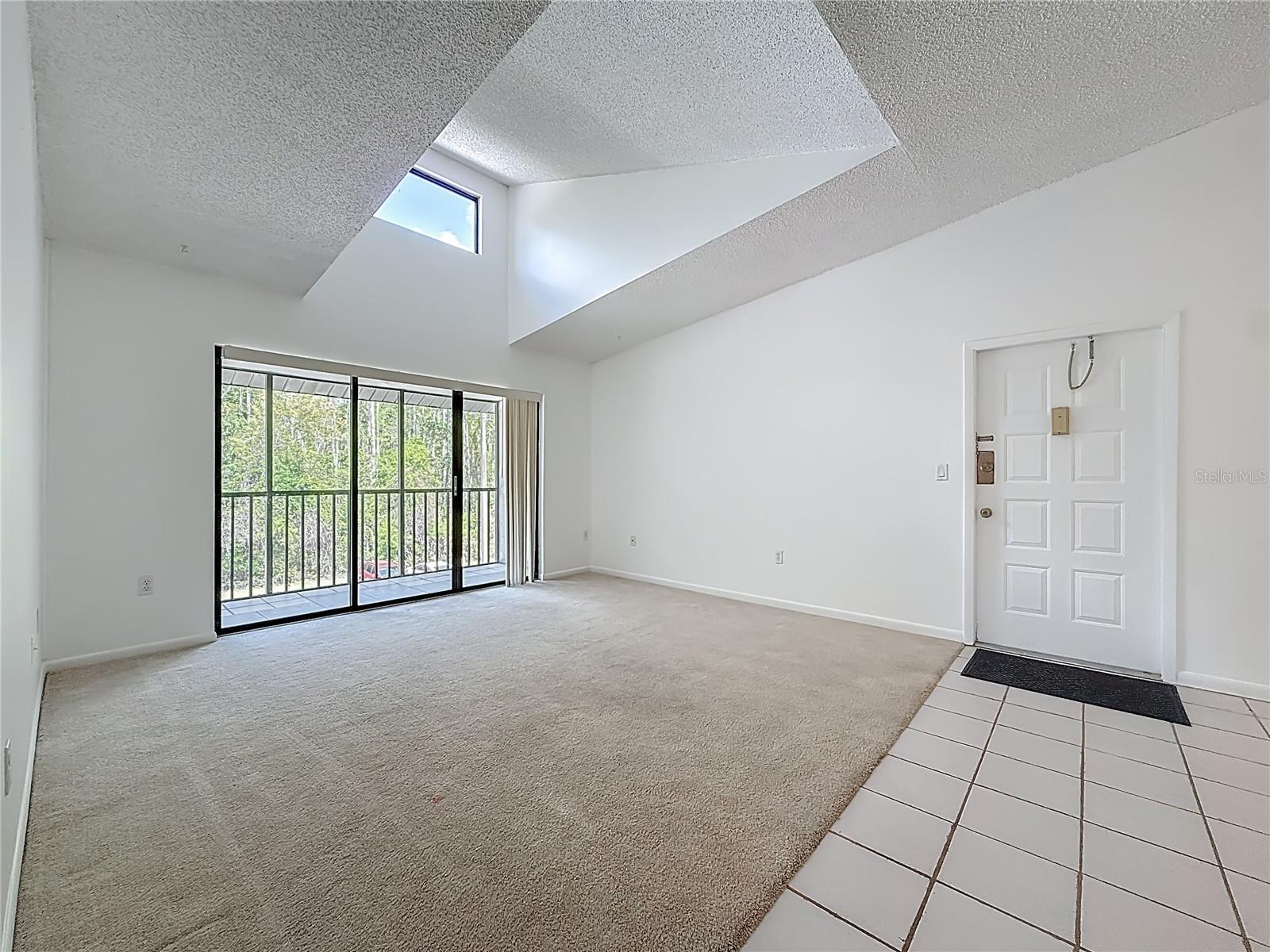 Image 9 of 53 For 1372 Pine Ridge Circle E H3