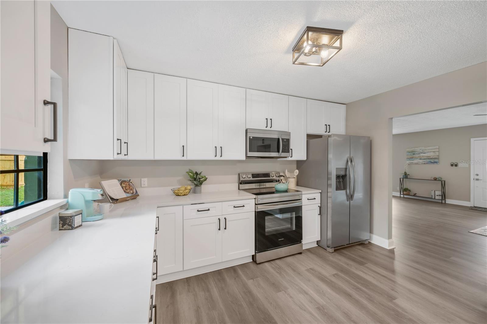 Image 7 of 37 For 7502 Lone Star Place