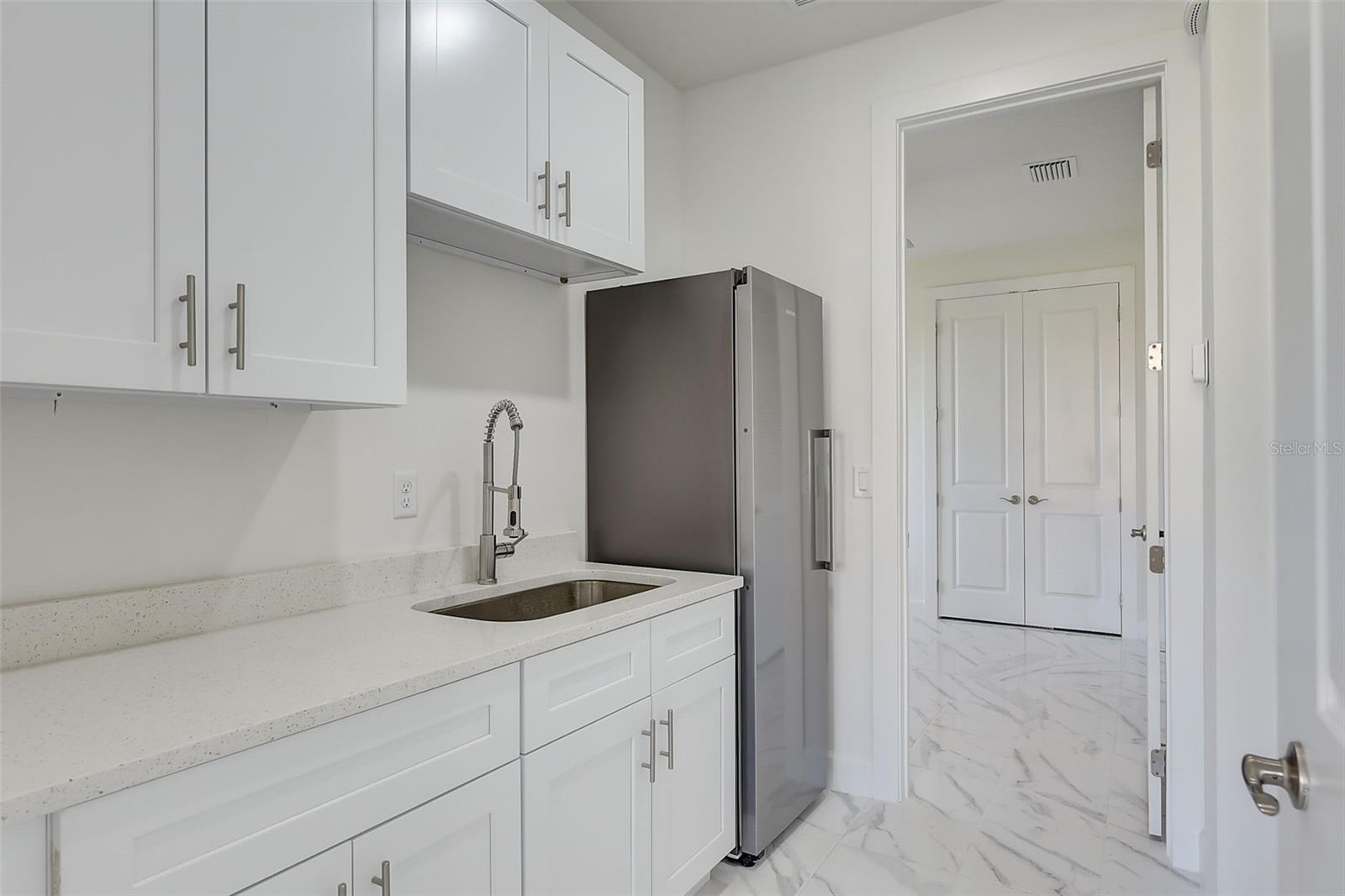 Image 19 of 48 For 3889 Walker Road