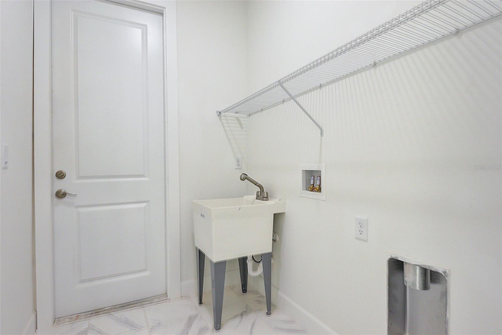 Image 22 of 48 For 3889 Walker Road