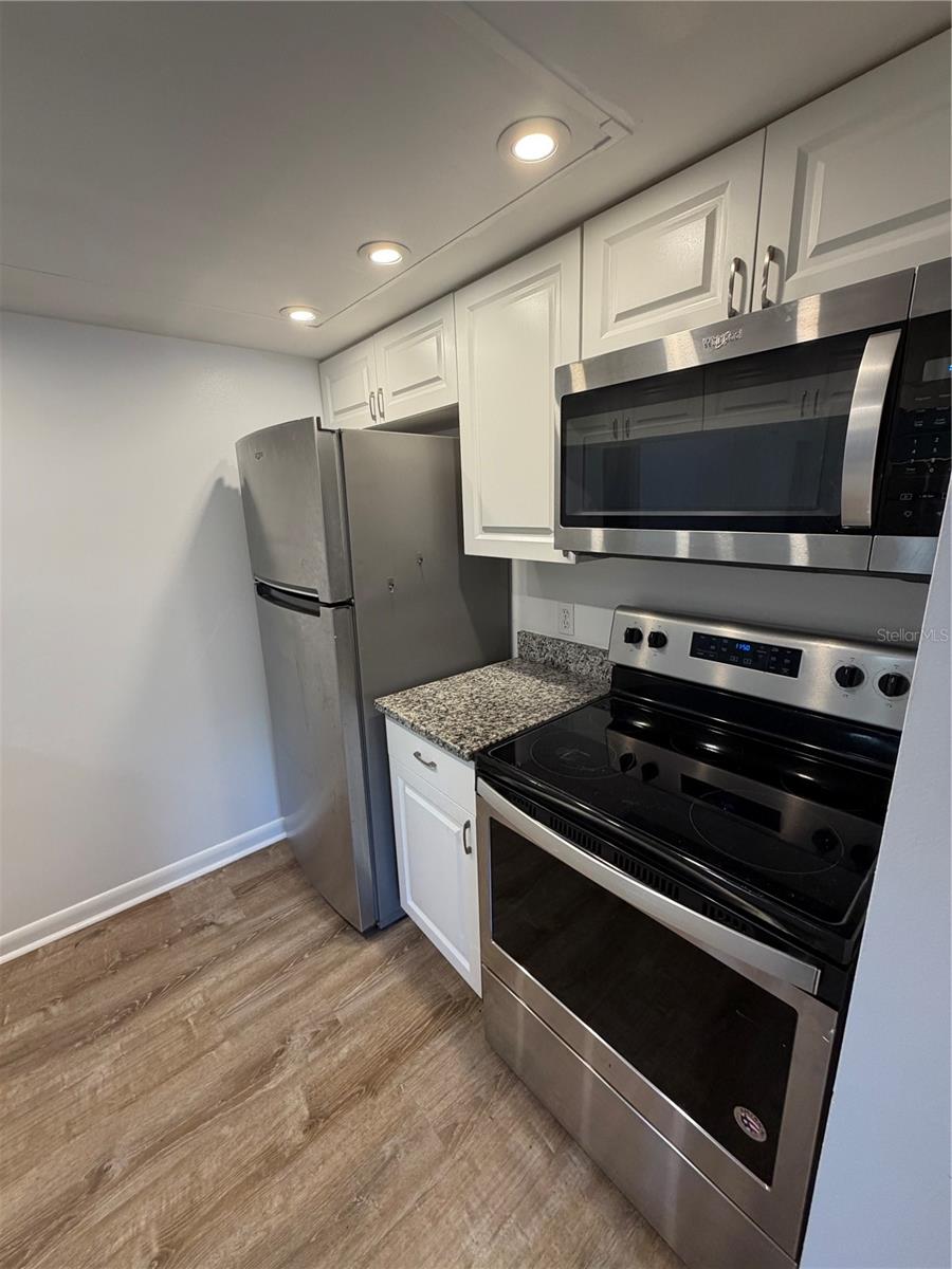 Image 5 of 22 For 4508 Oak Drive T72