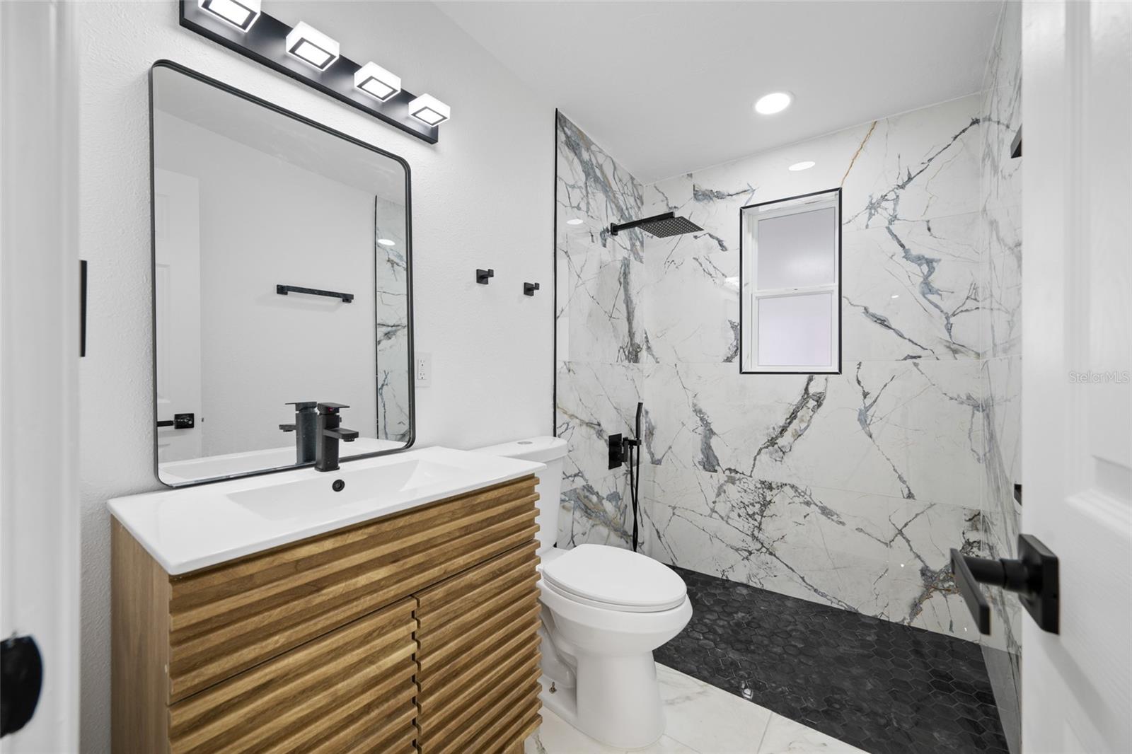 Image 16 of 31 For 6908 11th Avenue E