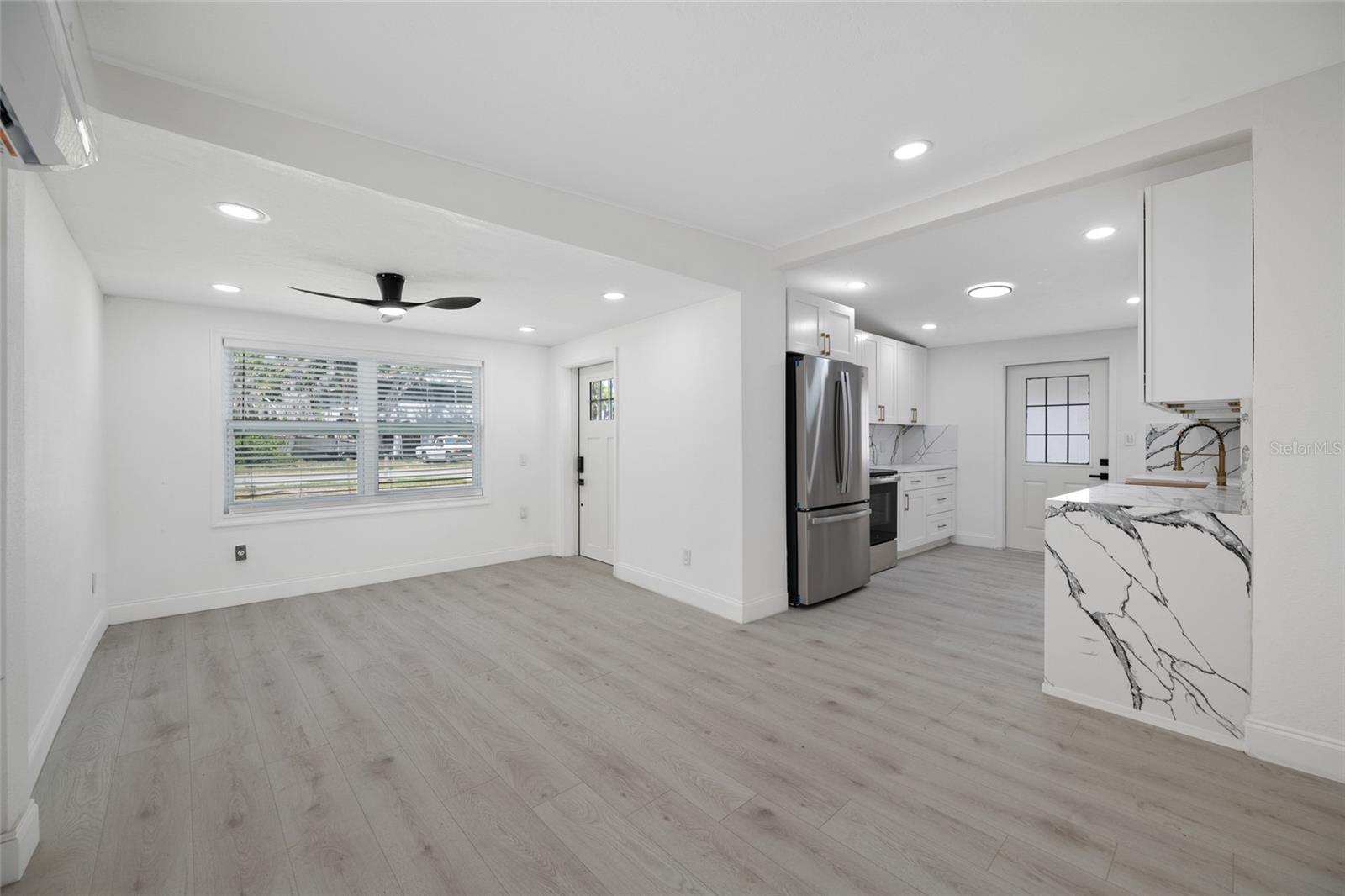 Image 4 of 31 For 6908 11th Avenue E