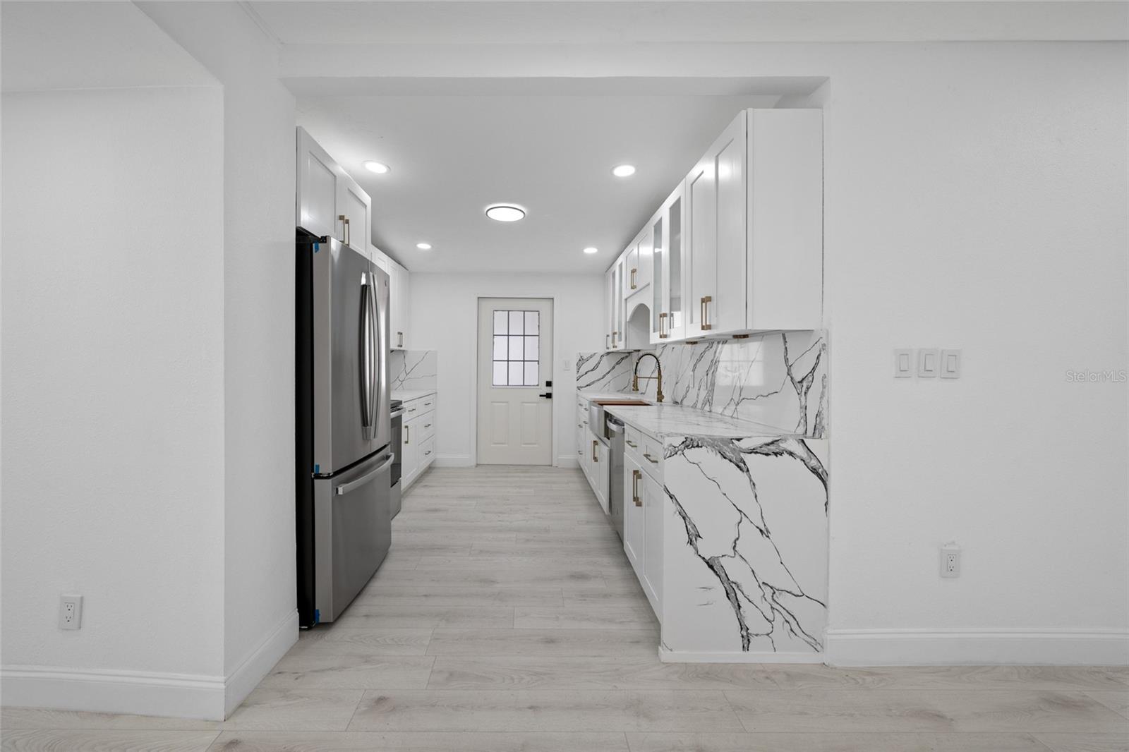 Image 8 of 31 For 6908 11th Avenue E